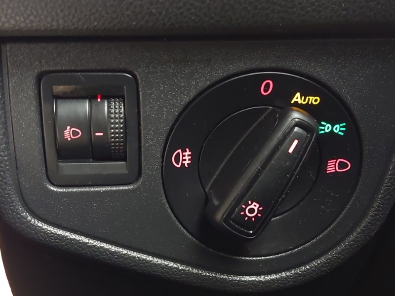 Used Volkswagen Polo 2018 for sale - 76437828: Photo 18