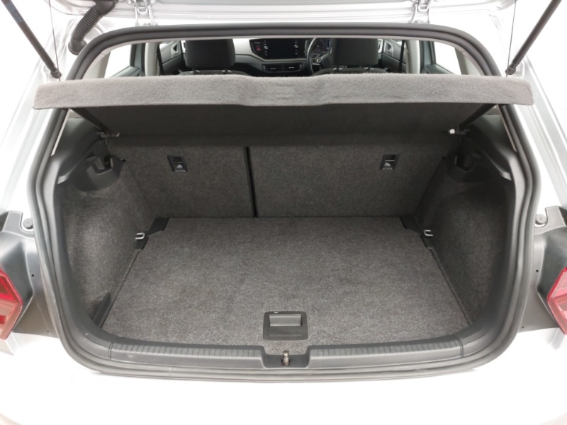 Used Volkswagen Polo 2018 for sale - 76437828: Photo 8