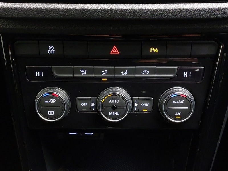 Used Volkswagen T-Roc 2021 for sale - 77563120: Photo 16