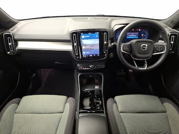 Used Volvo XC40 2023 for sale - 77569105: Photo