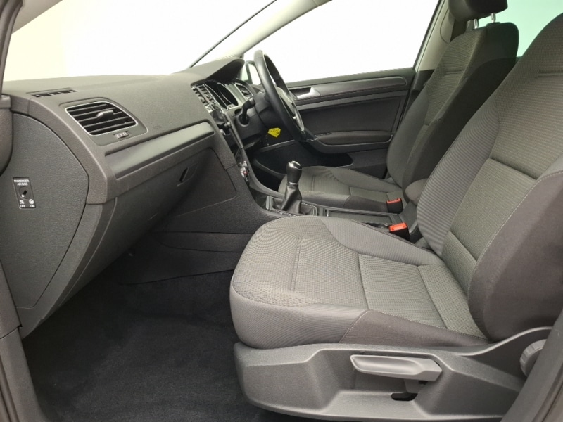 Used Volkswagen Golf 2019 for sale - 77183424: Photo 5