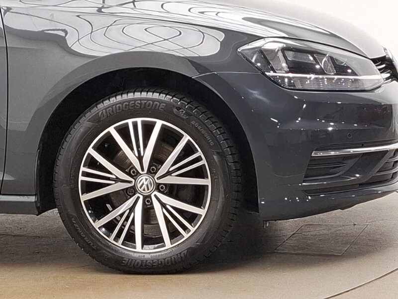 Used Volkswagen Golf 2018 for sale - 76493481: Photo 9