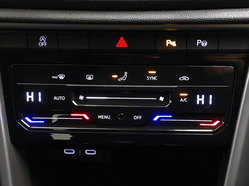 Used Volkswagen T-Roc 2025 for sale - 76795353: Photo 16