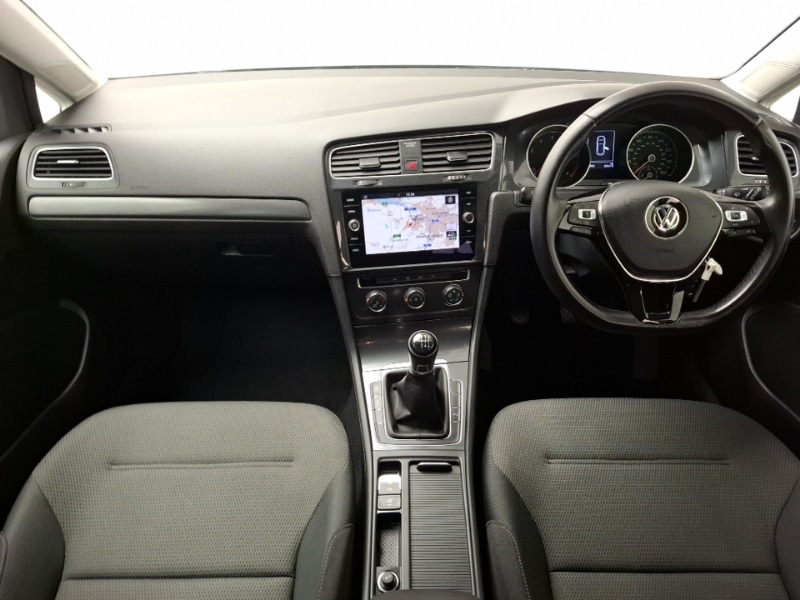 Used Volkswagen Golf 2019 for sale - 77150396: Photo 2