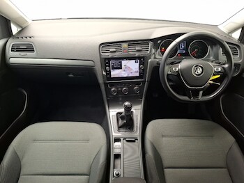 Used Volkswagen Golf 2019 for sale - 77343231: Photo