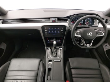 Used Volkswagen Passat 2021 for sale - 77141121: Photo