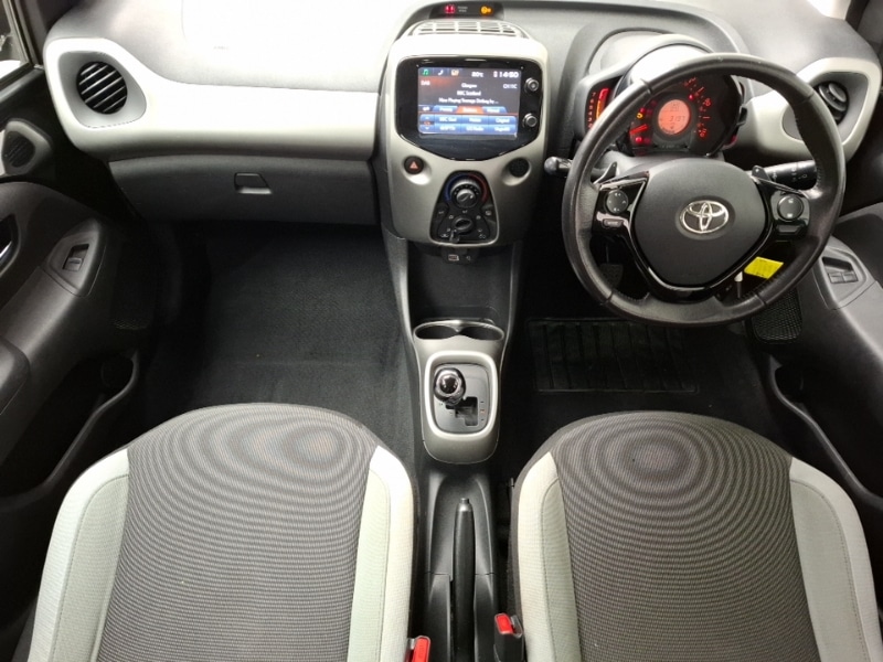 Used Toyota AYGO 2018 for sale - 76560633: Photo 2