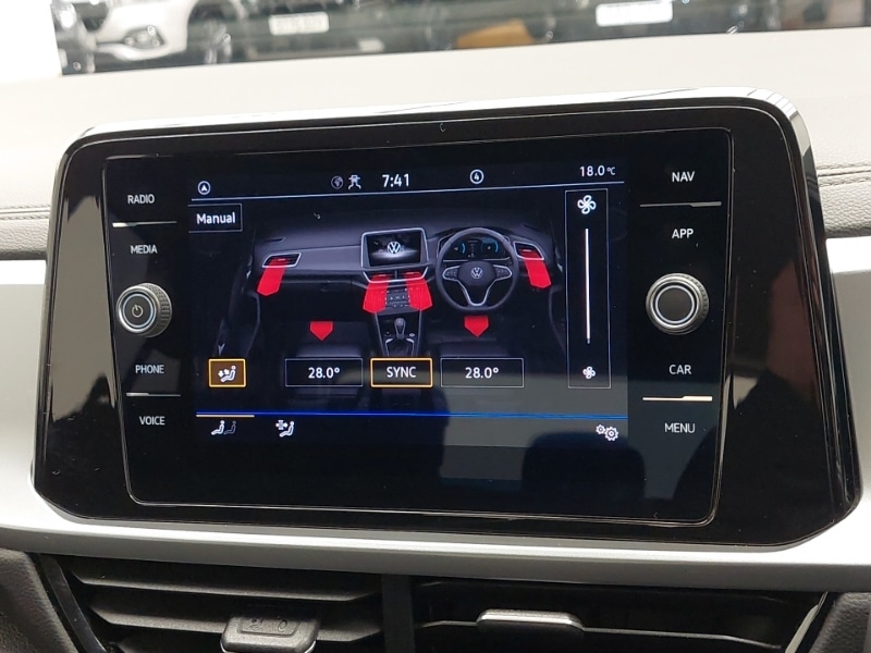 Used Volkswagen T-Roc 2023 for sale - 76475510: Photo 16