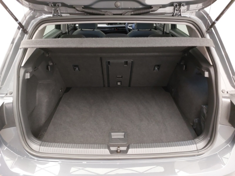 Used Volkswagen Golf 2023 for sale - 76822336: Photo 8