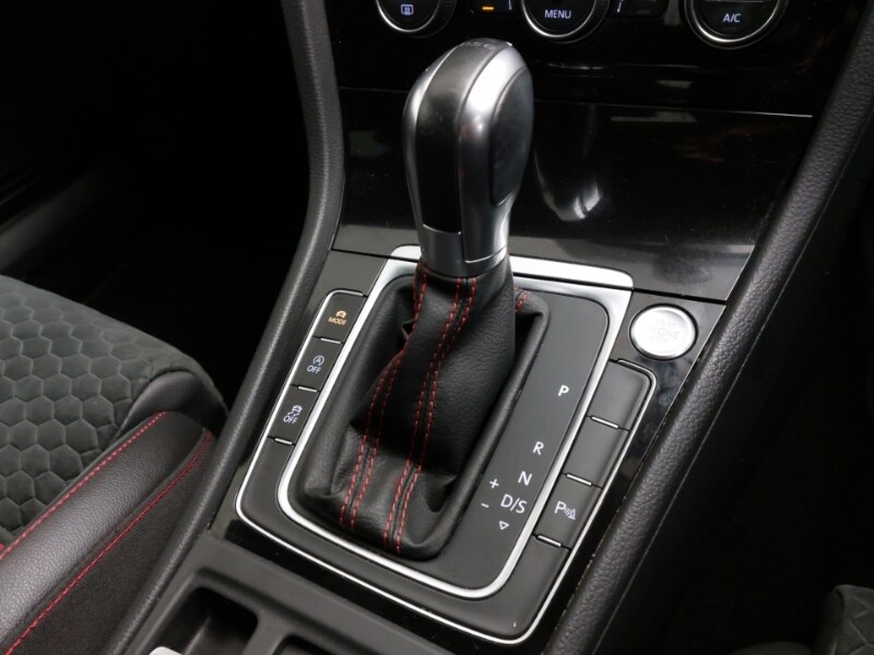 Used Volkswagen Golf 2018 for sale - 76815652: Photo 15