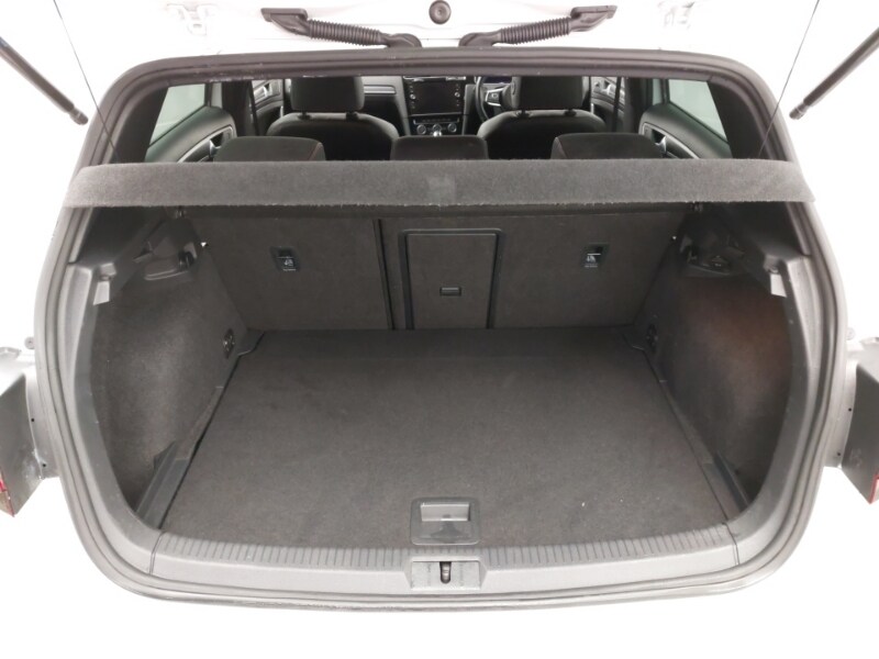 Used Volkswagen Golf 2018 for sale - 76815652: Photo 8