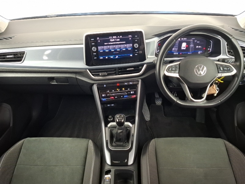 Used Volkswagen T-Roc 2023 for sale - 77634935: Photo 2