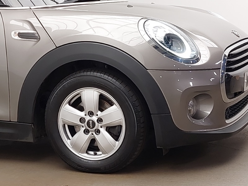 Used MINI Hatch 2018 for sale - 76736972: Photo 9