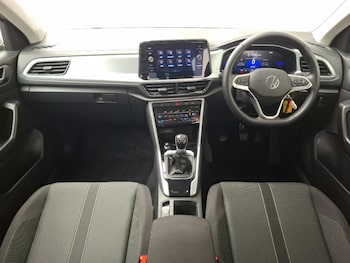 Used Volkswagen T-Roc 2024 for sale - 76188021: Photo 2