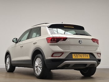 Used Volkswagen T-Roc 2024 for sale - 76188021: Photo 3