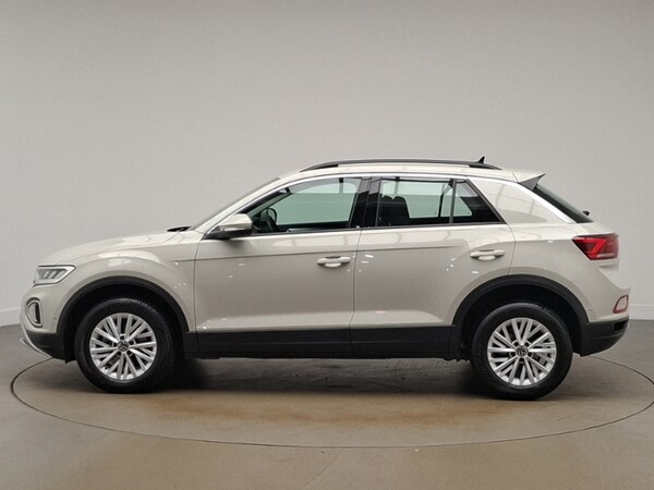 Used Volkswagen T-Roc 2024 for sale - 76188021: Photo 4