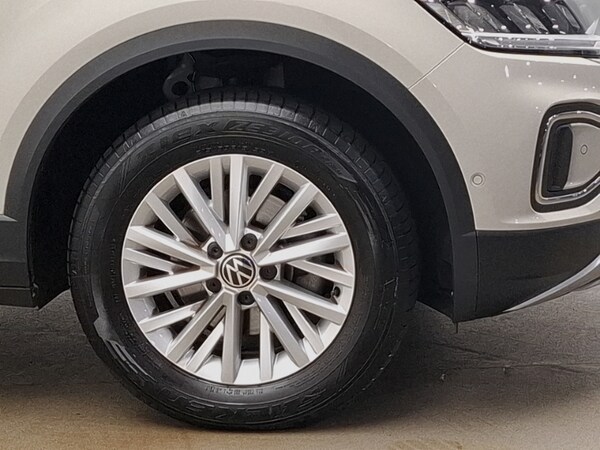 Used Volkswagen T-Roc 2024 for sale - 76188021: Photo 9