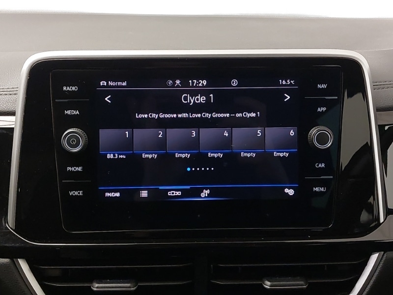 Used Volkswagen T-Roc 2023 for sale - 76498256: Photo 10