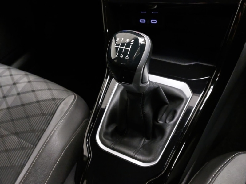 Used Volkswagen T-Roc 2023 for sale - 76498256: Photo 15