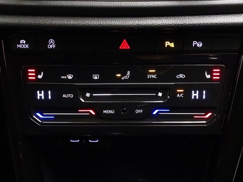 Used Volkswagen T-Roc 2023 for sale - 76498256: Photo 16