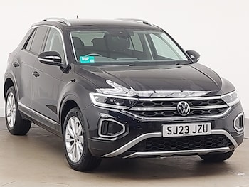 Used Volkswagen T-Roc 2023 for sale - 77656751: Photo