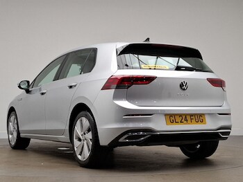Used Volkswagen Golf 2024 for sale - 74303180: Photo