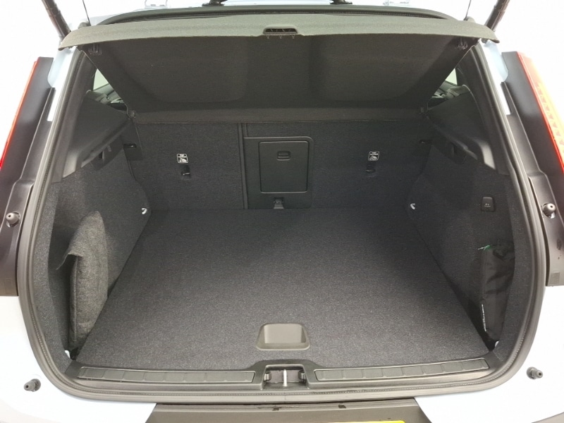 Used Volvo XC40 2025 for sale - 77596849: Photo 8