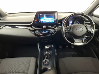 Used Toyota C-HR 2019 for sale - 79618308: Photo