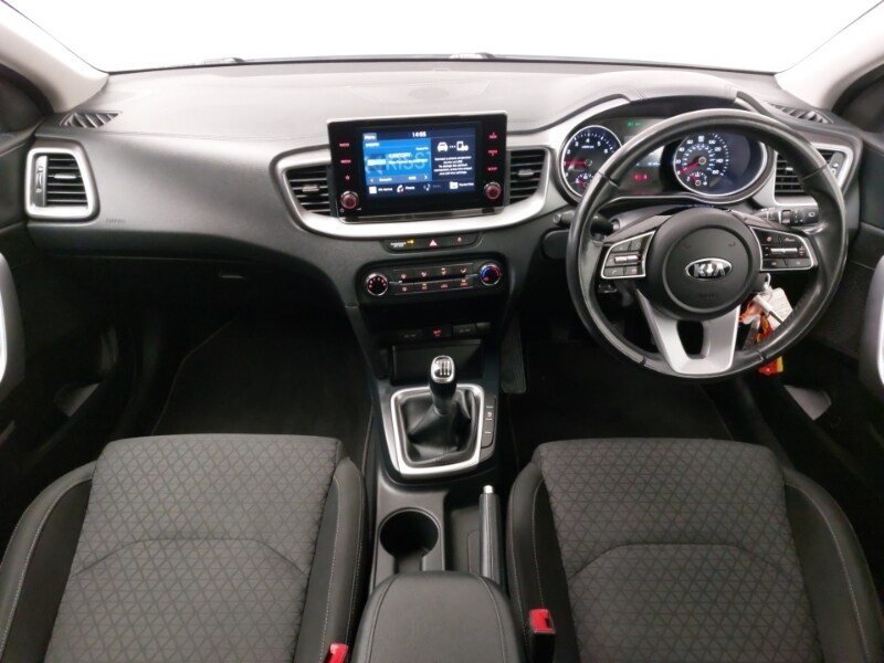Used Kia XCeed 2020 for sale - 77999845: Photo 2