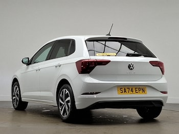 Used Volkswagen Polo 2024 for sale - 76187933: Photo