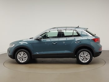 Used Volkswagen T-Roc 2023 for sale - 78612556: Photo