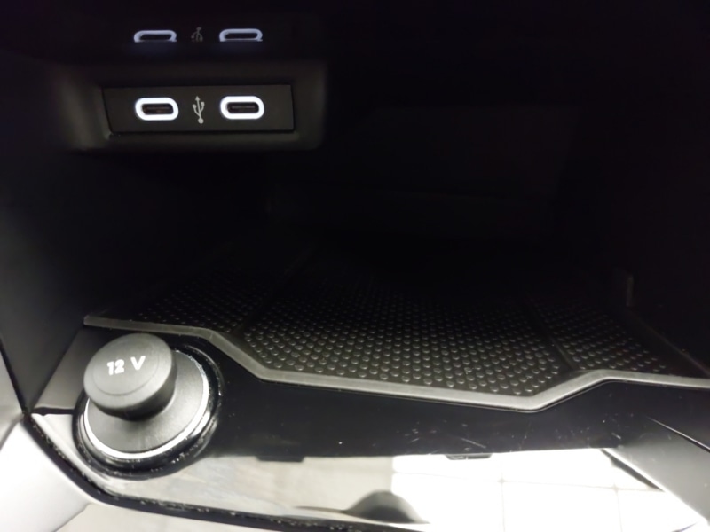 Used Volkswagen T-Roc 2023 for sale - 77105454: Photo 17