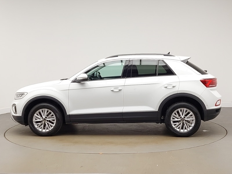 Used Volkswagen T-Roc 2023 for sale - 77105454: Photo 4