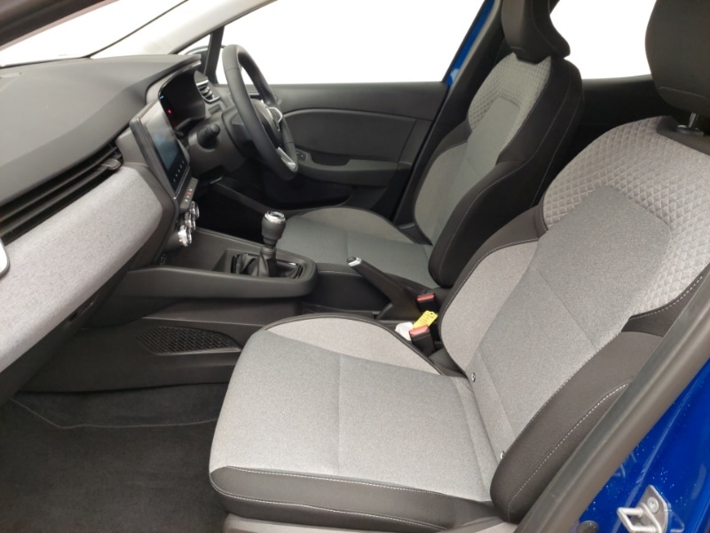 Used Renault Clio 2024 for sale - 76404066: Photo 5