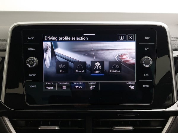 Used Volkswagen T-Roc 2024 for sale - 75204583: Photo 17