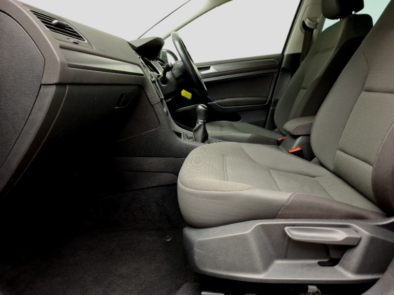 Used Volkswagen Golf 2019 for sale - 76478950: Photo 5