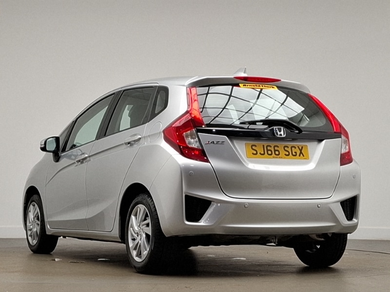 Used Honda Jazz 2016 for sale - 76515209: Photo 3