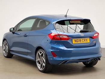 Used Ford Fiesta 2018 for sale - 77202122: Photo