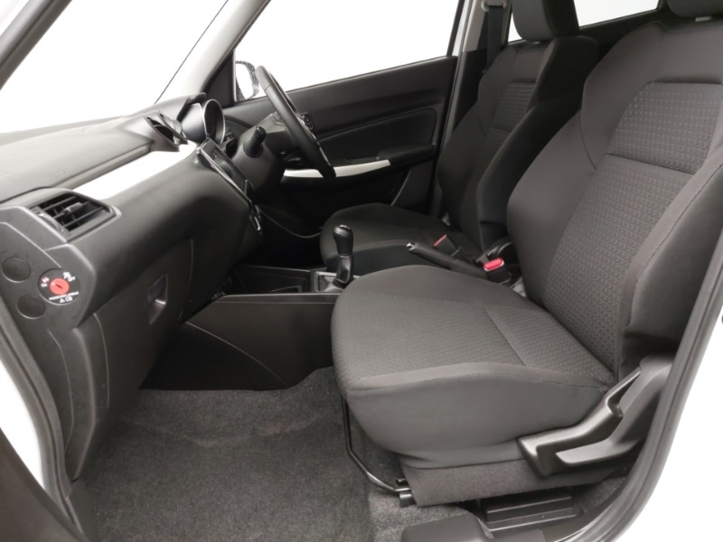 Used Suzuki Swift 2022 for sale - 76630600: Photo 5