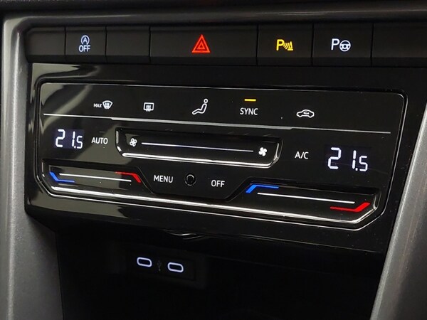 Used Volkswagen T-Roc 2023 for sale - 76116459: Photo 15
