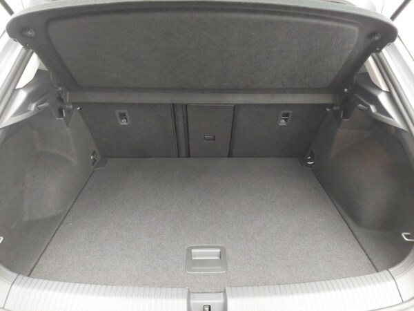 Used Volkswagen T-Roc 2023 for sale - 76116459: Photo 8