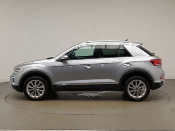 Used Volkswagen T-Roc 2023 for sale - 75045567: Photo
