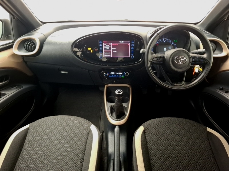 Used Toyota Aygo X 2022 for sale - 76842695: Photo 2