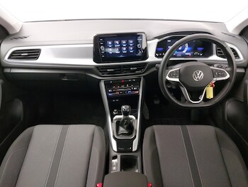 Used Volkswagen T-Roc 2023 for sale - 77569084: Photo