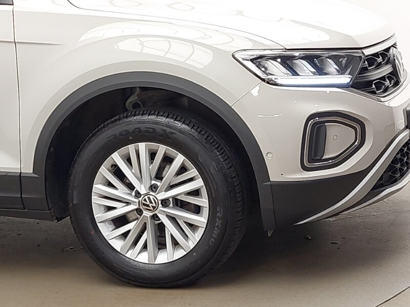 Used Volkswagen T-Roc 2023 for sale - 77569084: Photo 9