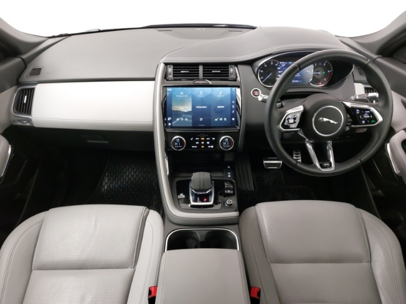 Used Jaguar E-Pace 2022 for sale - 76864617: Photo 2