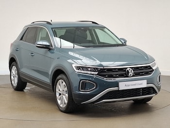 Used Volkswagen T-Roc 2025 for sale - 79070199: Photo