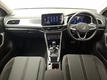 Used Volkswagen T-Roc 2025 for sale - 79070199: Photo