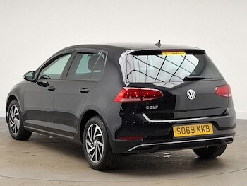 Used Volkswagen Golf 2019 for sale - 77183432: Photo