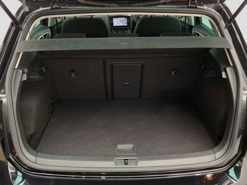 Used Volkswagen Golf 2019 for sale - 77183432: Photo 8